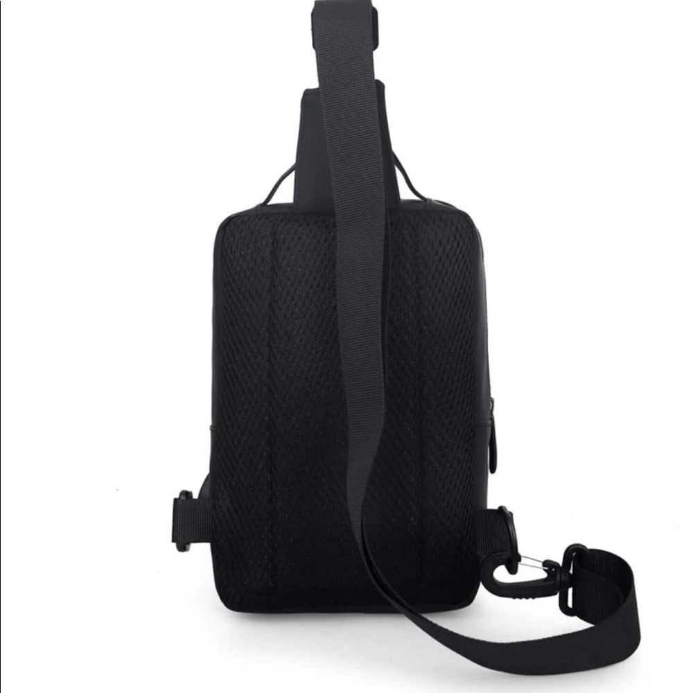 Minimalistic Black Zip Front Stich Detail Sling Bag OS New - Picture 5 of 6